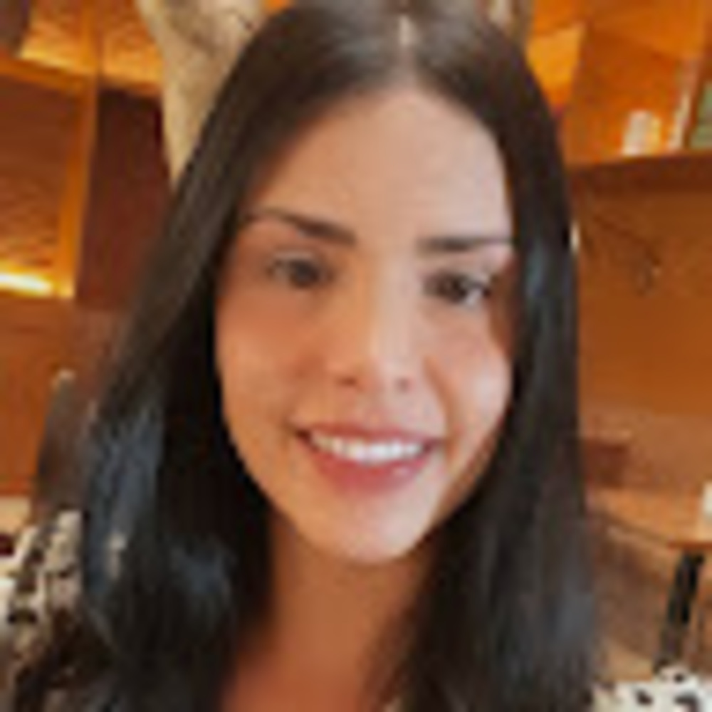 Meet your Posher, Ana lucia